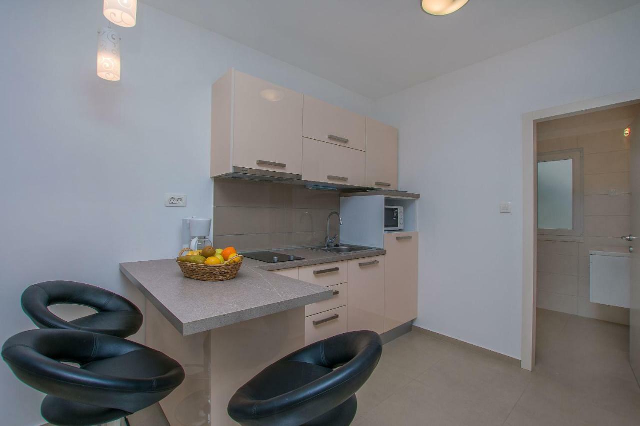 Apartments Villa Aquamarine Duće Kültér fotó