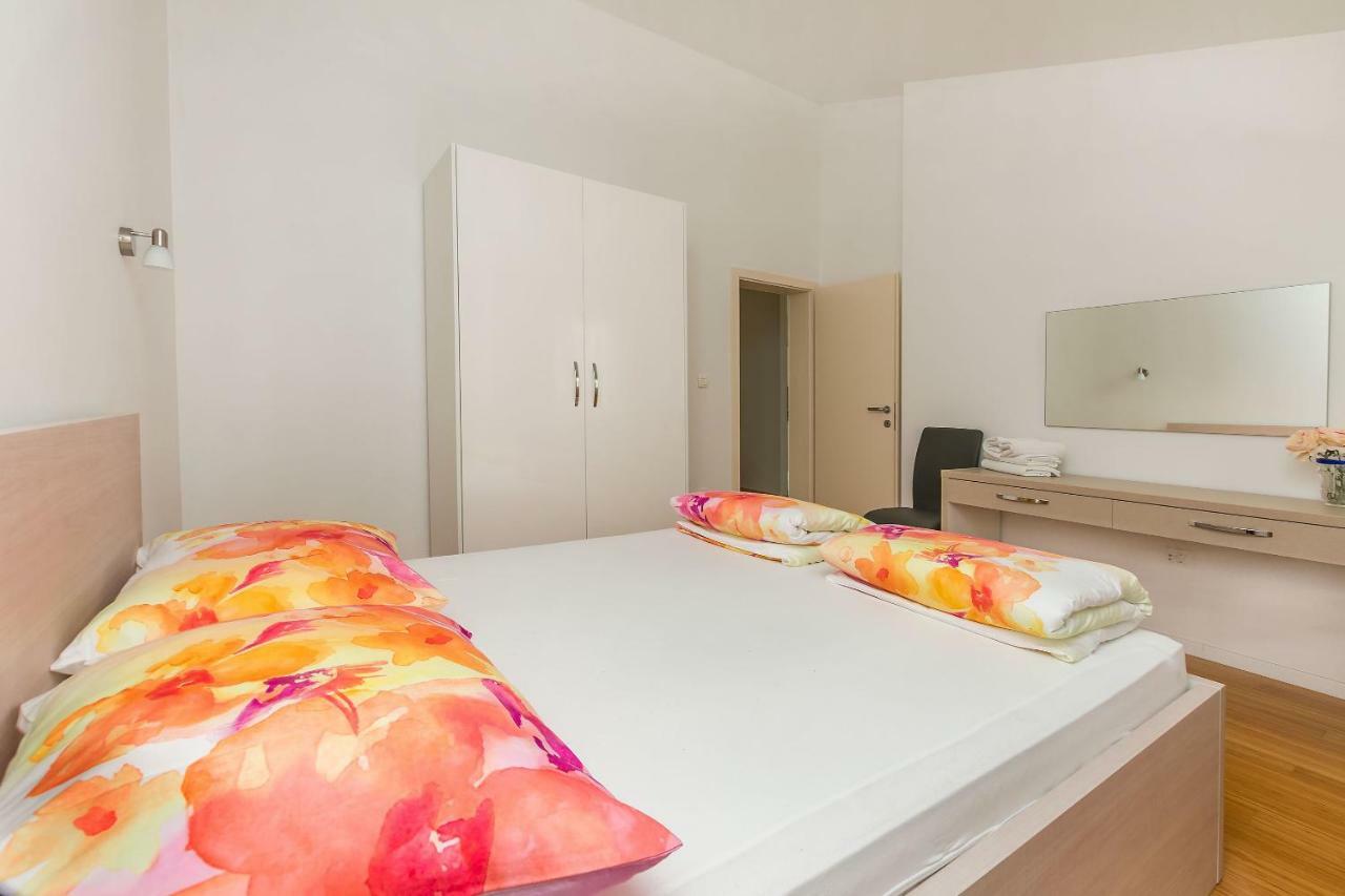 Apartments Villa Aquamarine Duće Kültér fotó