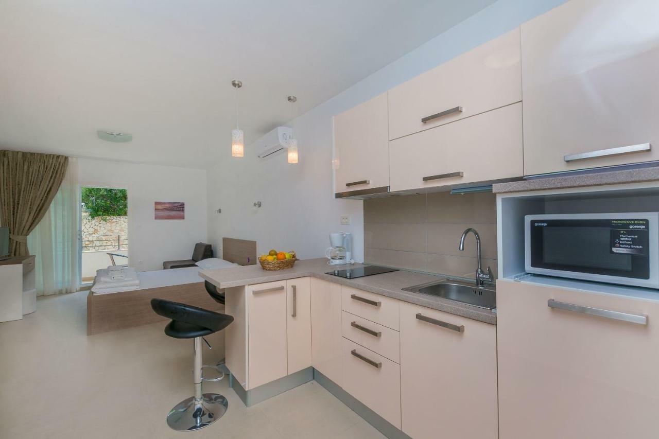 Apartments Villa Aquamarine Duće Kültér fotó