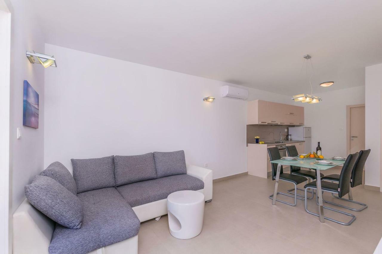 Apartments Villa Aquamarine Duće Kültér fotó