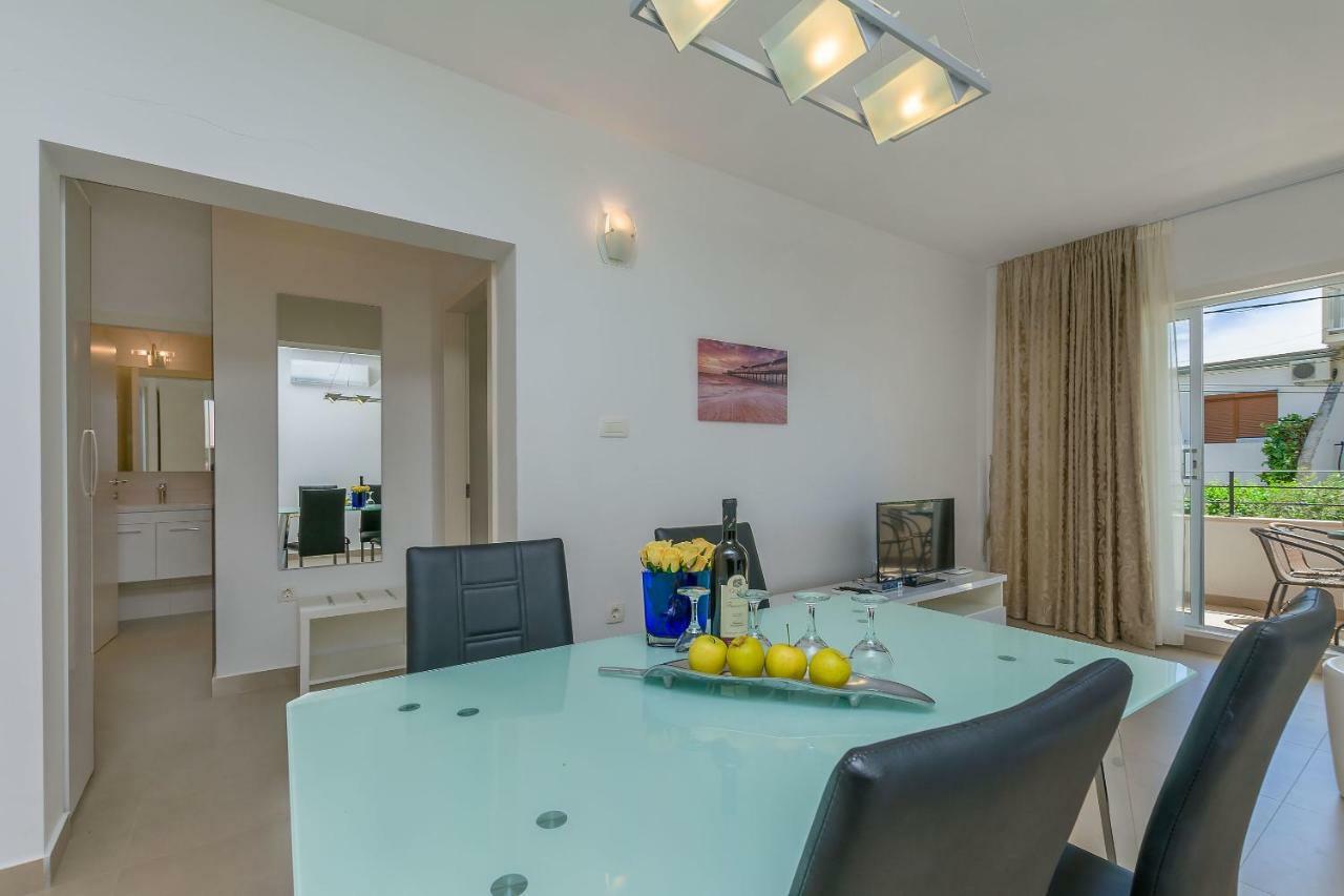 Apartments Villa Aquamarine Duće Kültér fotó