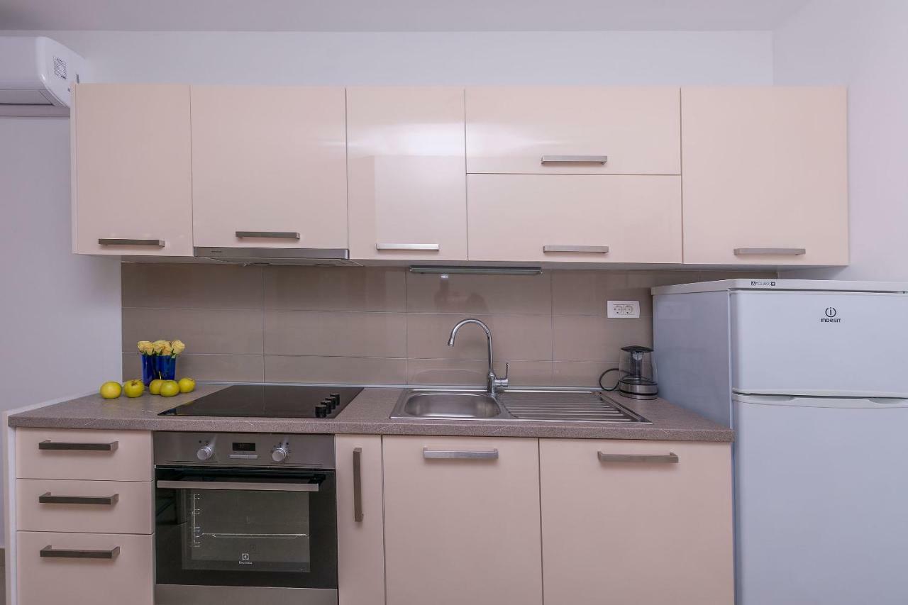 Apartments Villa Aquamarine Duće Kültér fotó