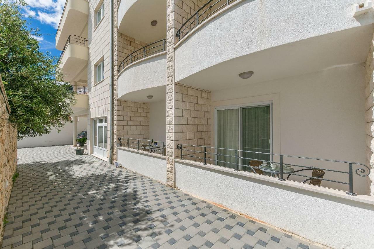 Apartments Villa Aquamarine Duće Kültér fotó