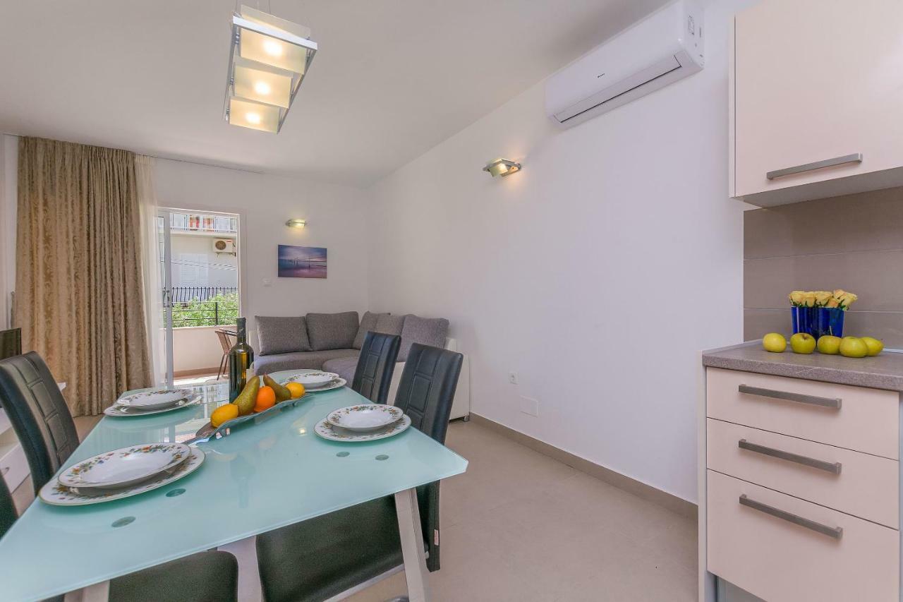 Apartments Villa Aquamarine Duće Kültér fotó