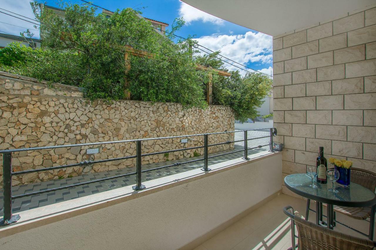 Apartments Villa Aquamarine Duće Kültér fotó