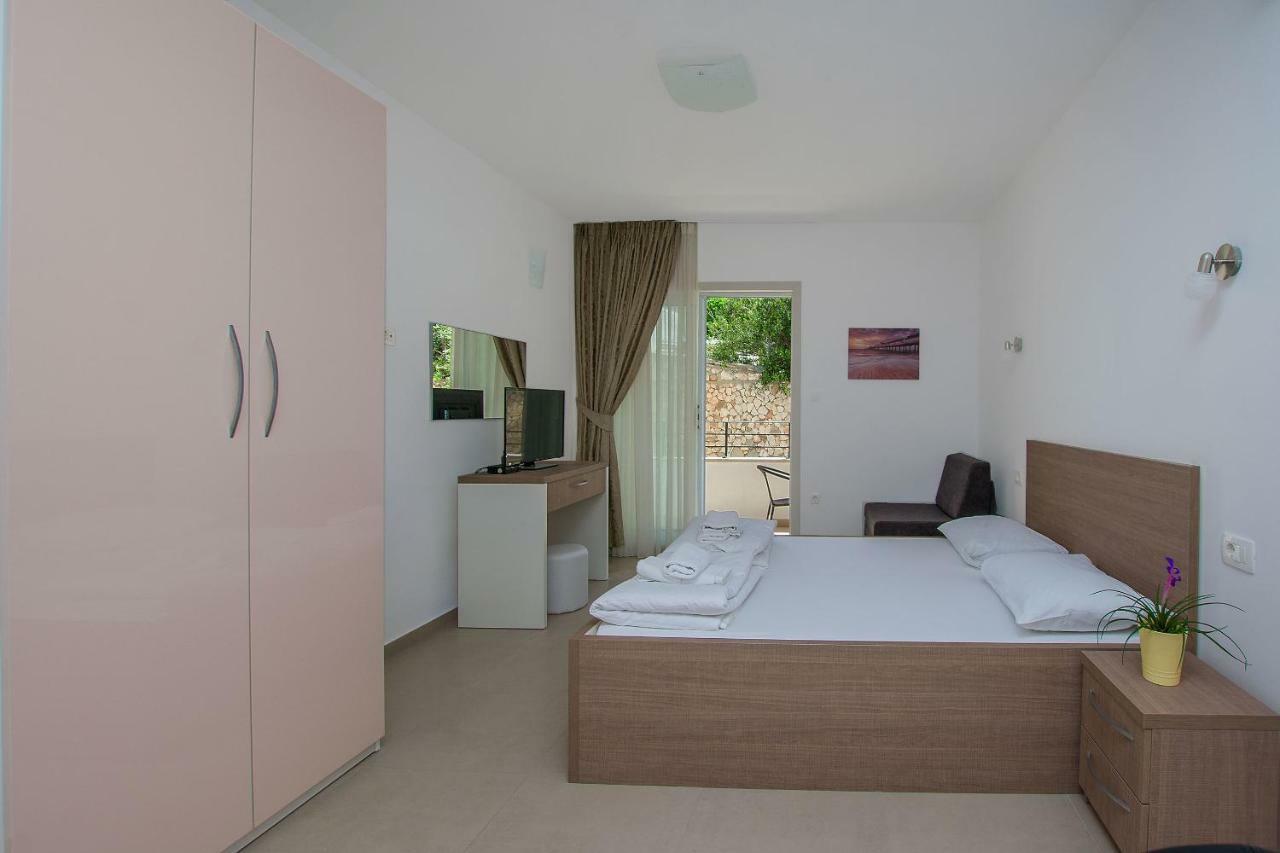 Apartments Villa Aquamarine Duće Kültér fotó