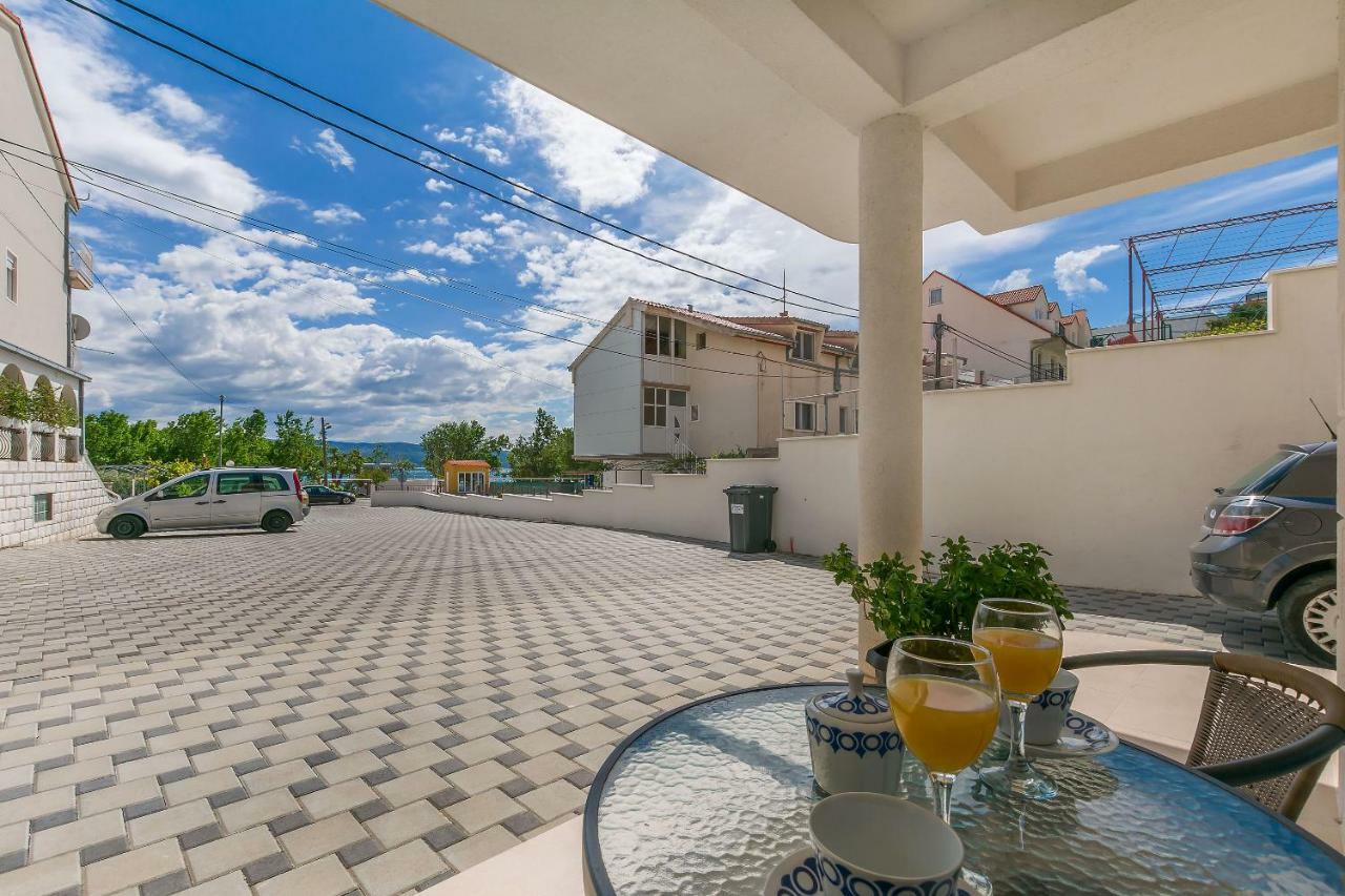 Apartments Villa Aquamarine Duće Kültér fotó