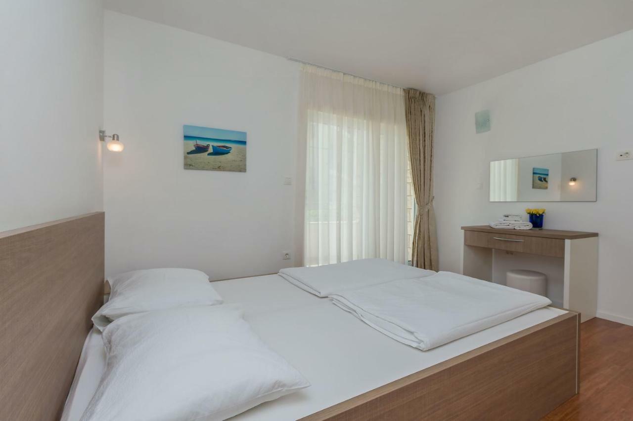 Apartments Villa Aquamarine Duće Kültér fotó