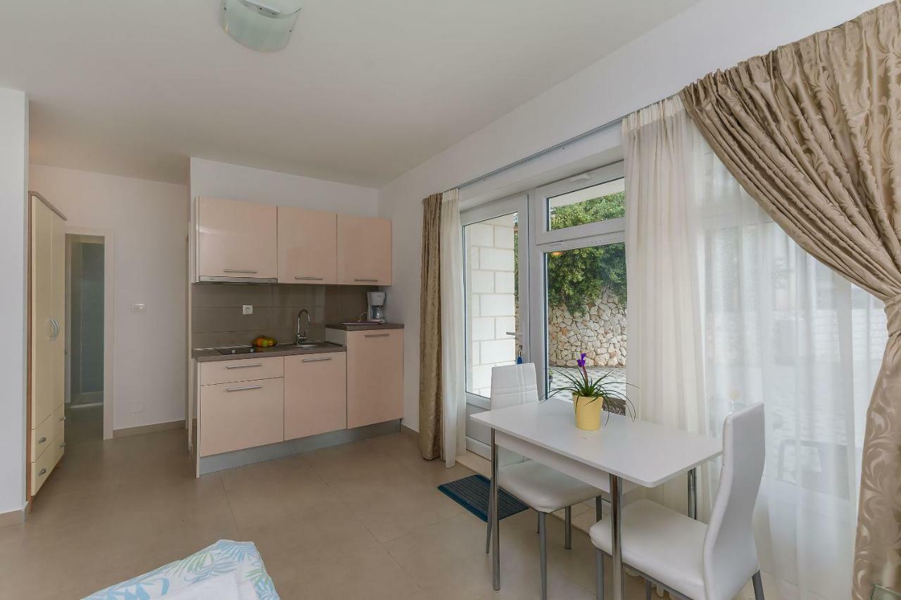 Apartments Villa Aquamarine Duće Kültér fotó