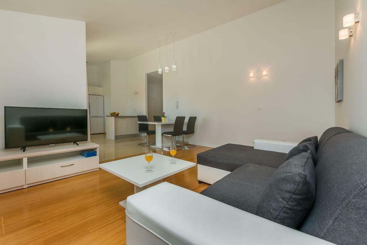 Apartments Villa Aquamarine Duće Kültér fotó
