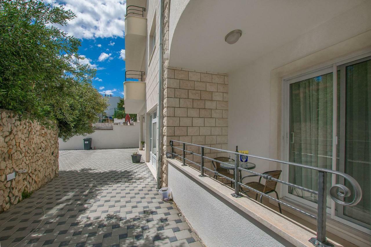 Apartments Villa Aquamarine Duće Kültér fotó