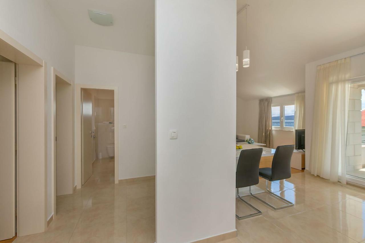 Apartments Villa Aquamarine Duće Kültér fotó